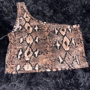 SHEIN Snake Print One Shoulder Crop Top